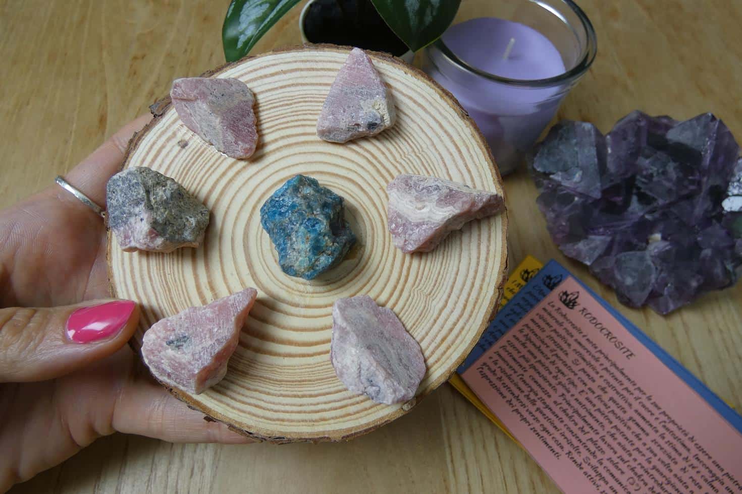 MANDALA IN RODOCROSITE E APATITE BLU 1