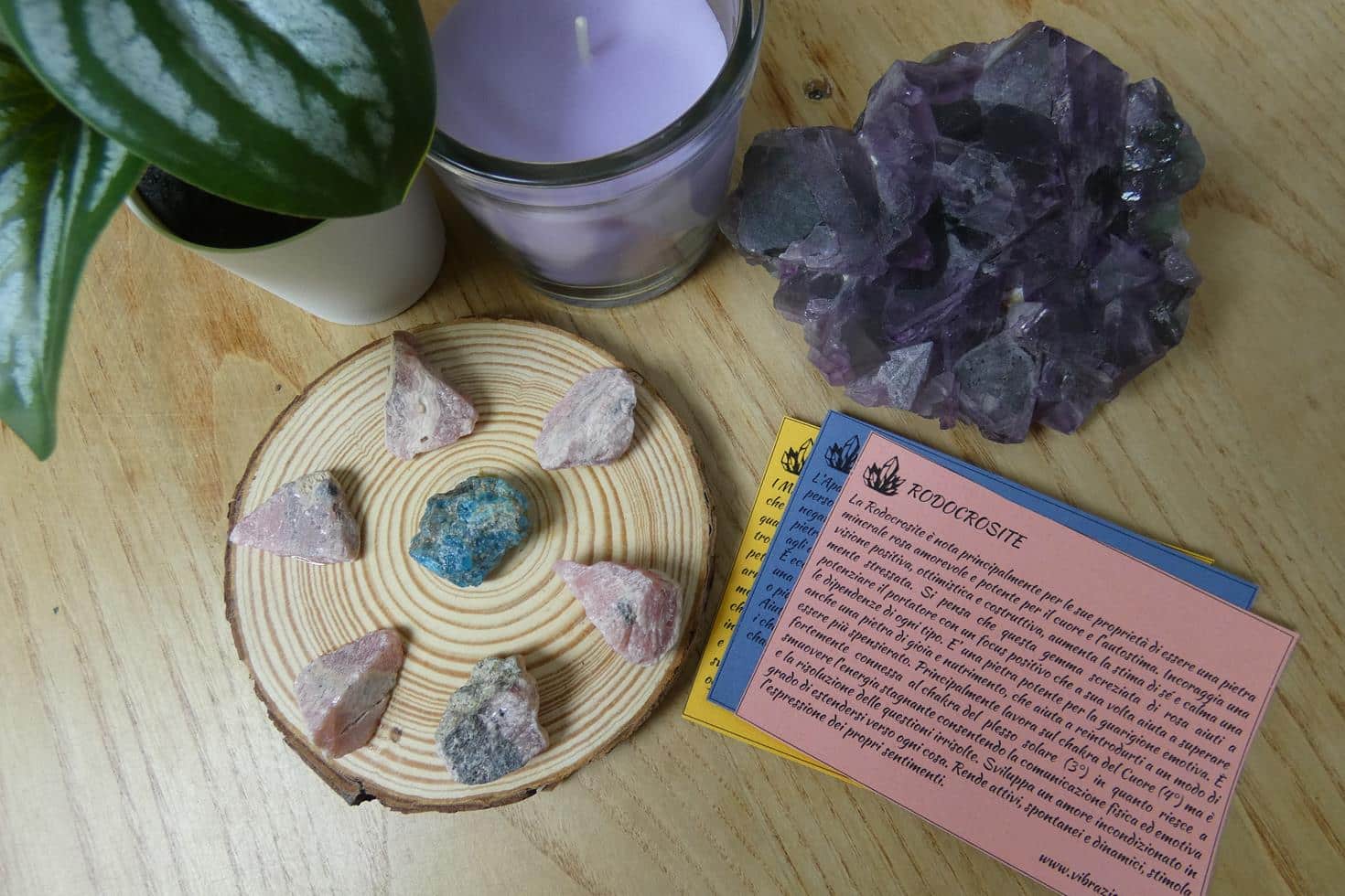 MANDALA IN RODOCROSITE E APATITE BLU