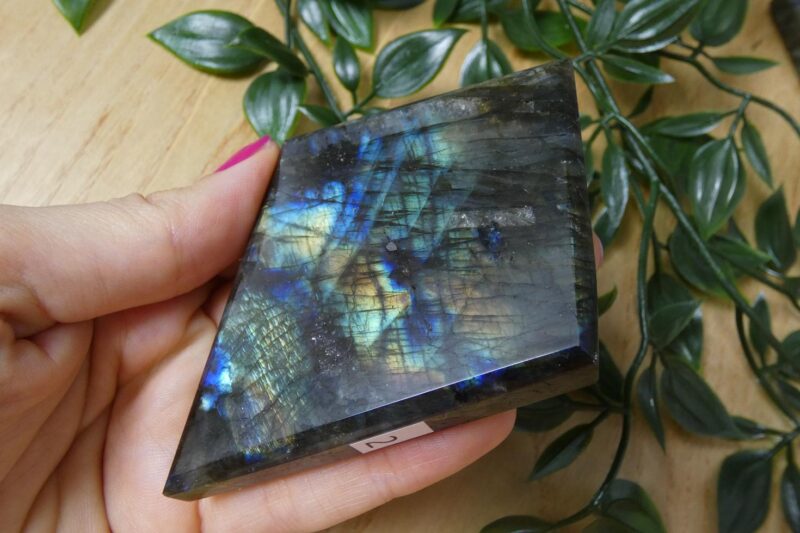 DIAMANTE IN LABRADORITE 2
