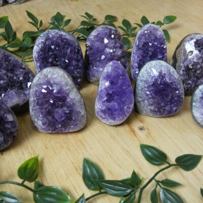 MINI GEODE CUTBASE IN AMETISTA