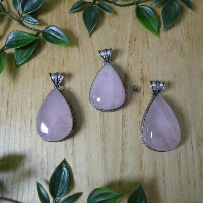 CIONDOLO IN QUARZO ROSA GOCCIA