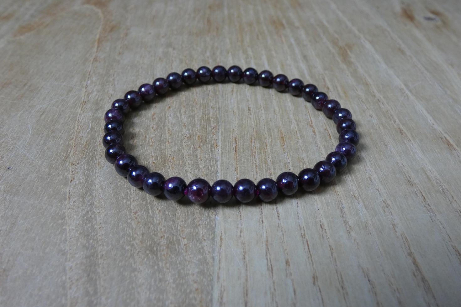 BRACCIALE IN GRANATO 1
