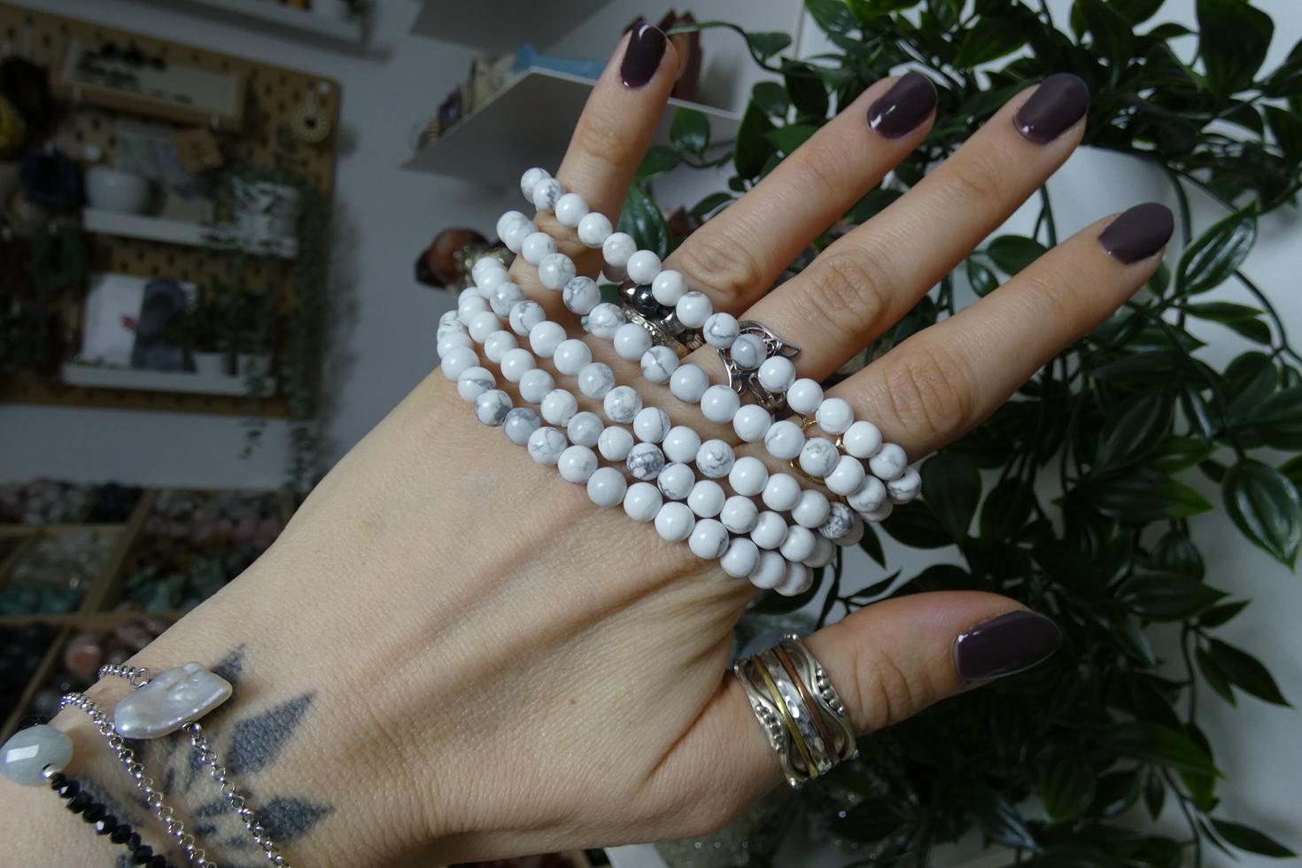 BRACCIALE IN HOWLITE