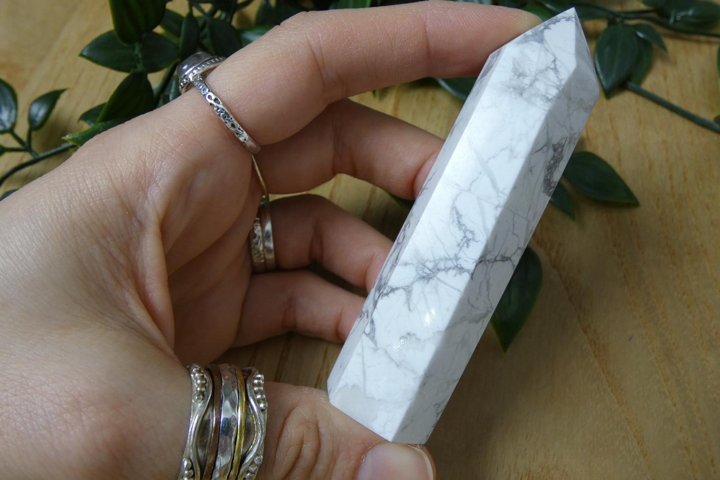 TORRE IN HOWLITE 10