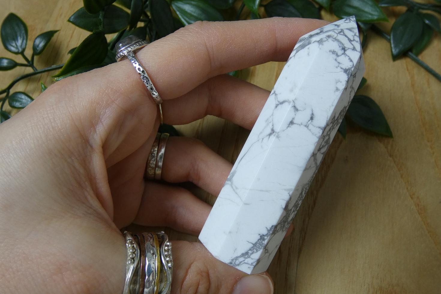 TORRE IN HOWLITE 5