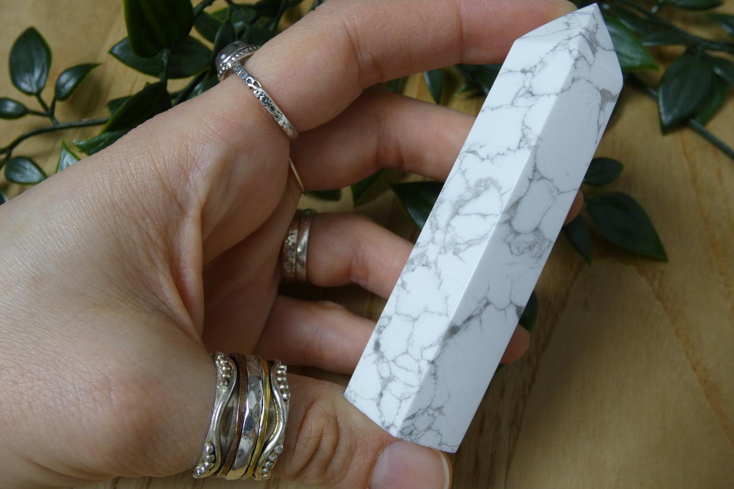 TORRE IN HOWLITE 6