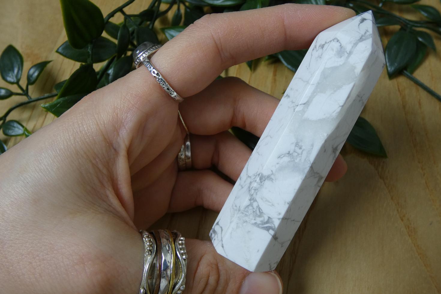 TORRE IN HOWLITE 7