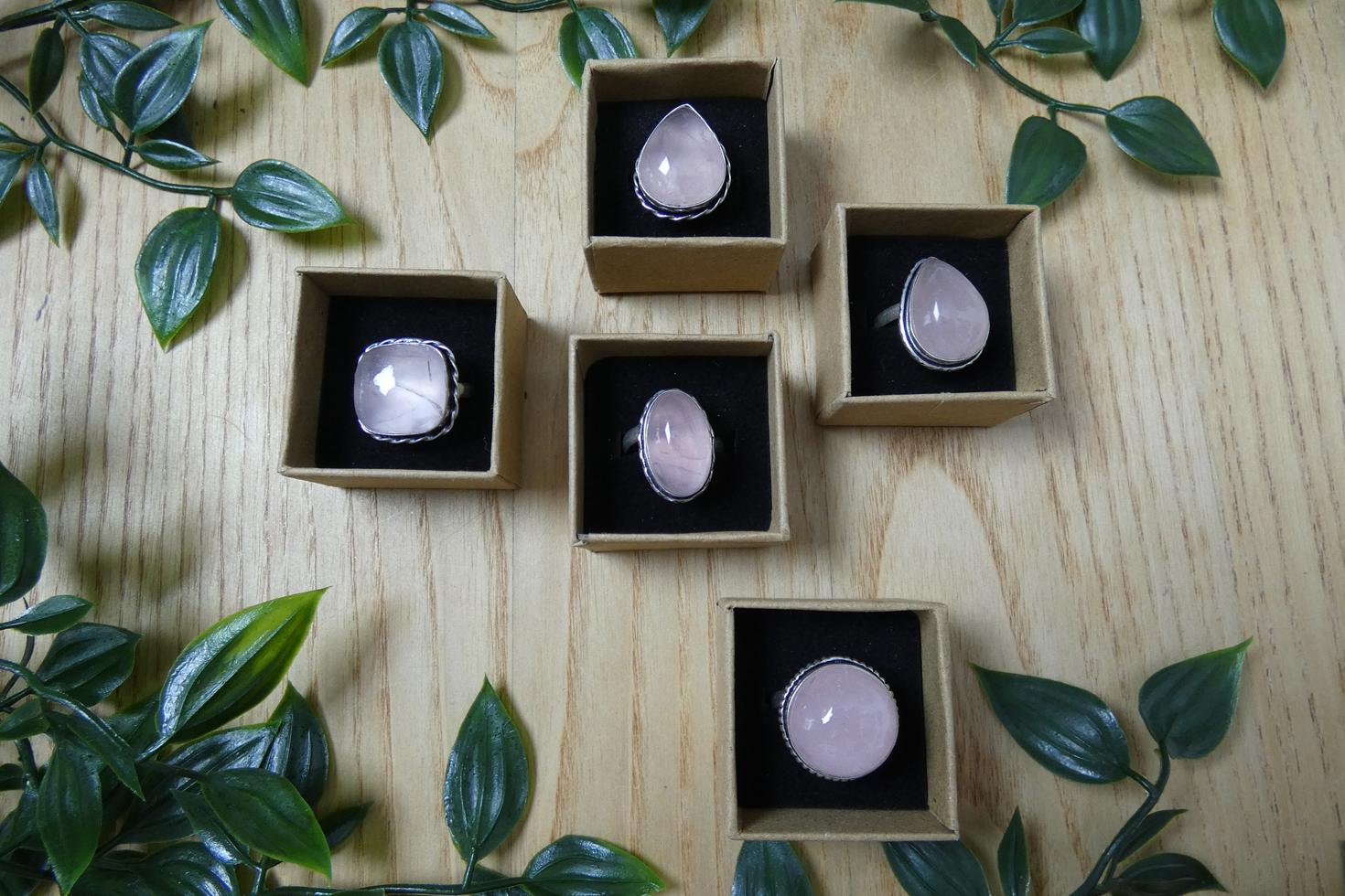 ANELLO IN QUARZO ROSA