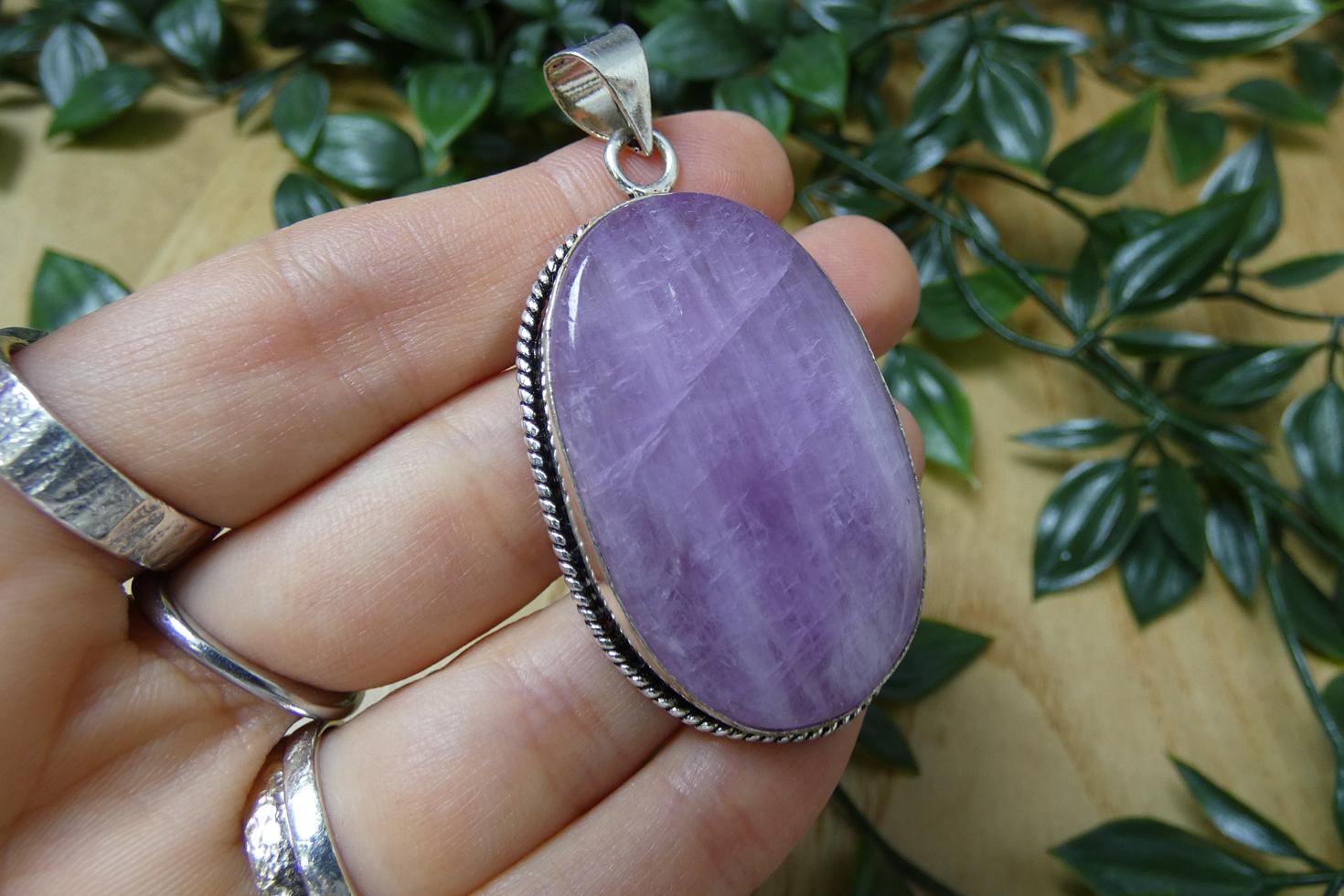 CIONDOLO IN KUNZITE 1