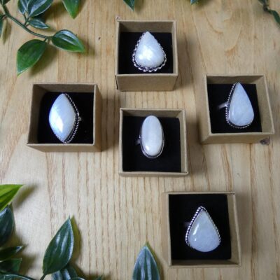 ANELLO IN PIETRA DI LUNA BLU