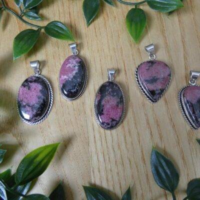 CIONDOLO IN RODONITE