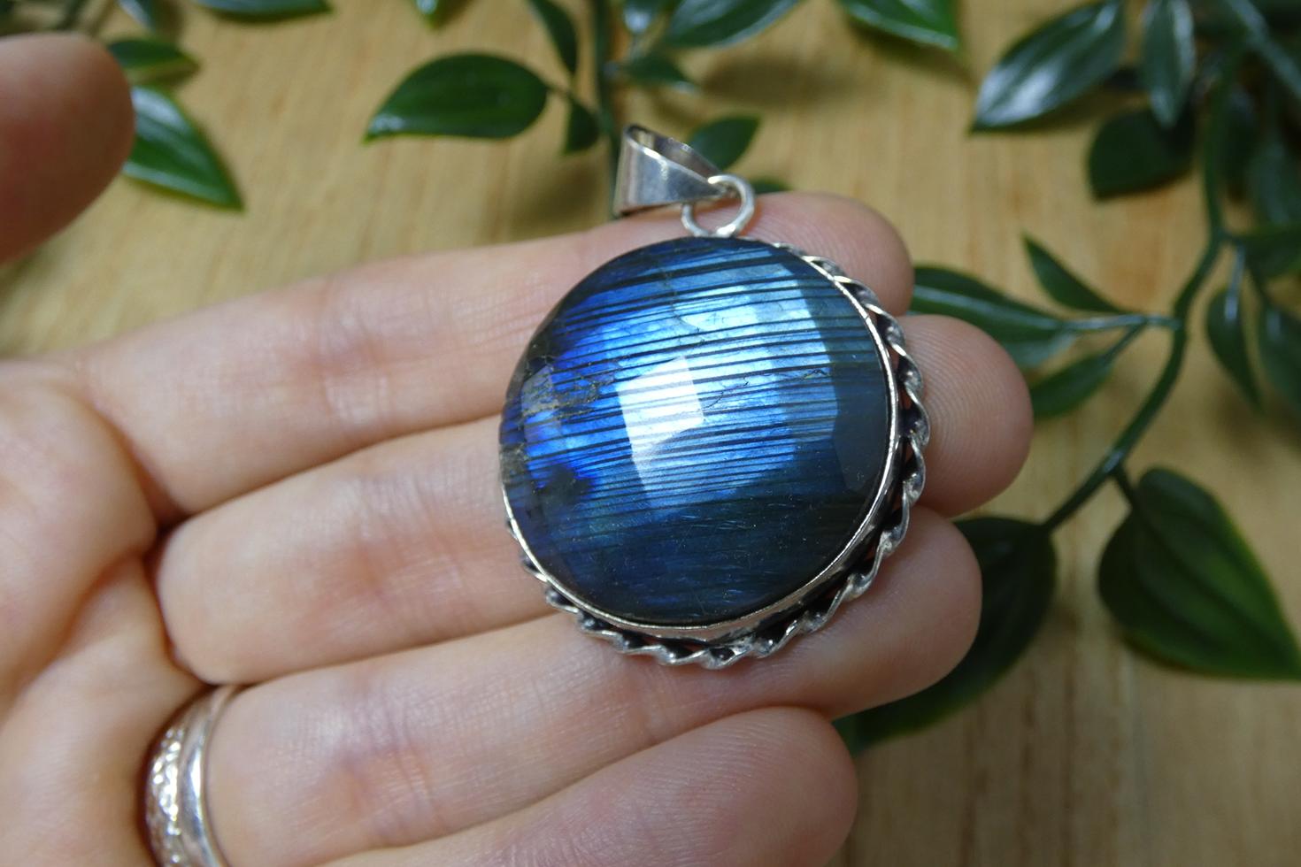 CIONDOLO IN LABRADORITE SFACCETTATA 5
