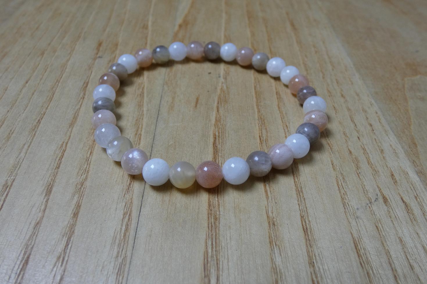 BRACCIALE IN PIETRA DI LUNA MULTICOLORE 1